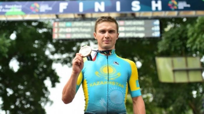 Велогонщик Луценко стал двукратным чемпионом Азиады