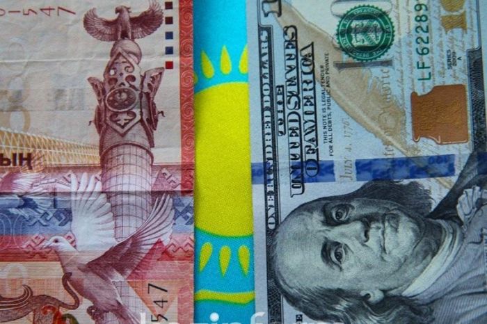 Бюджет Казахстана пересчитали по 350 тенге за доллар 