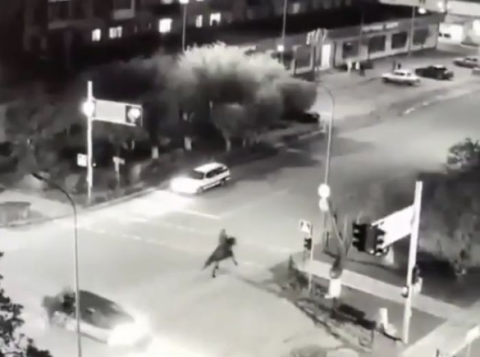 Ночью в центре Шахтинска наездники проскакали на лошадях 