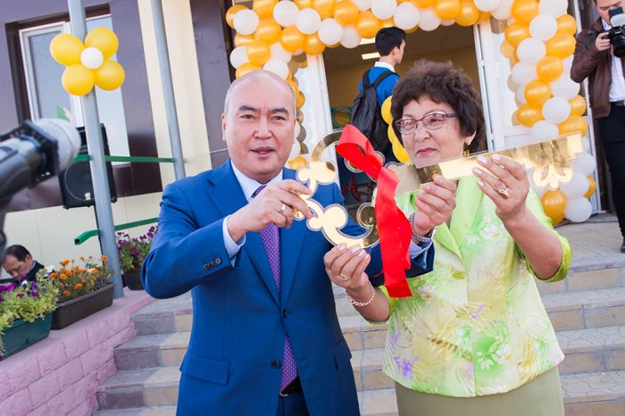 Двойной праздник: от первого эшелона нефти до наших дней