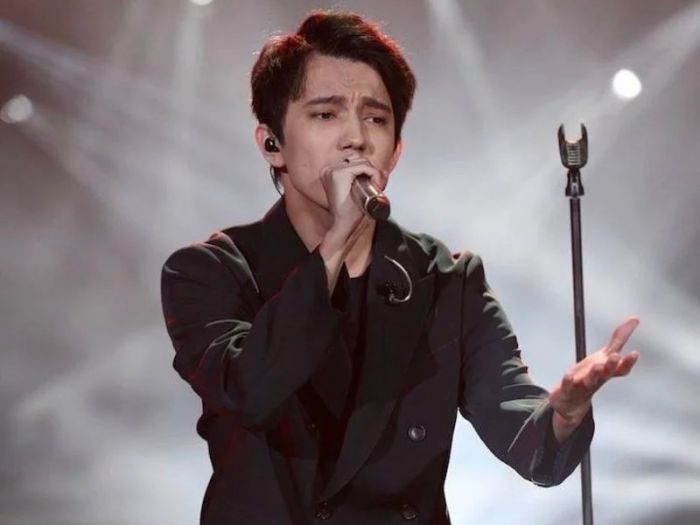 Димаш Кудайберген удивил фанатов на шоу Idol Hits в Китае
