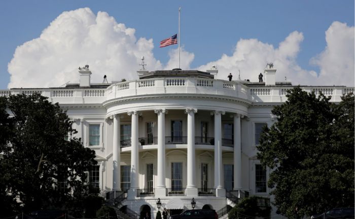 СМИ сообщили о планах администрации Трампа начать кампанию против Китая 