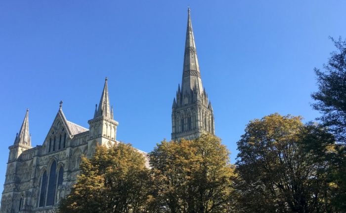 Telegraph узнала о вычислении третьего участника покушения на Скрипалей