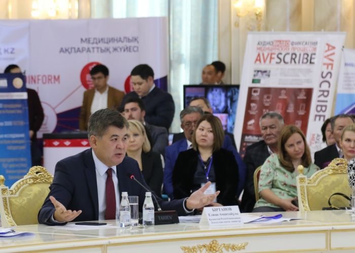 Министр здравоохранения сказал в Атырау, что надо менять систему  