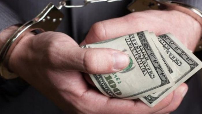 Замначальника ДВД на транспорте подозревают в получении 2,4 млн тенге 