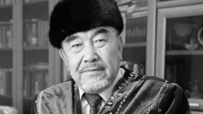 В Алматы прощаются с известным писателем Шерханом Муртазой 