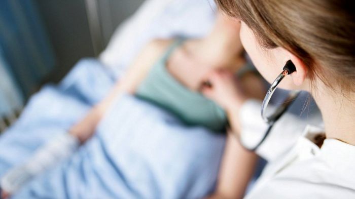 Восемь школьников госпитализированы с менингитом в Астане 