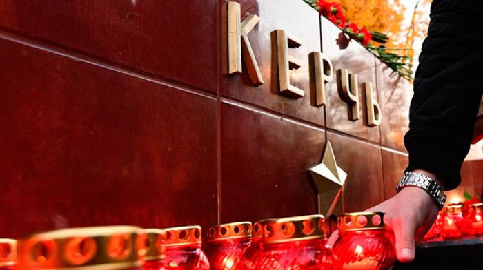 Прощание с погибшими и похороны жертв нападения в колледже пройдут в Керчи  