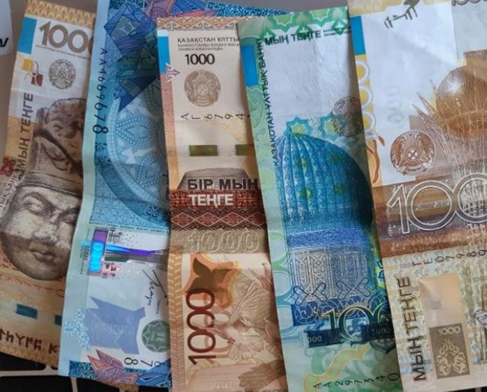 Нацбанк через месяц перестанет обменивать старые банкноты 