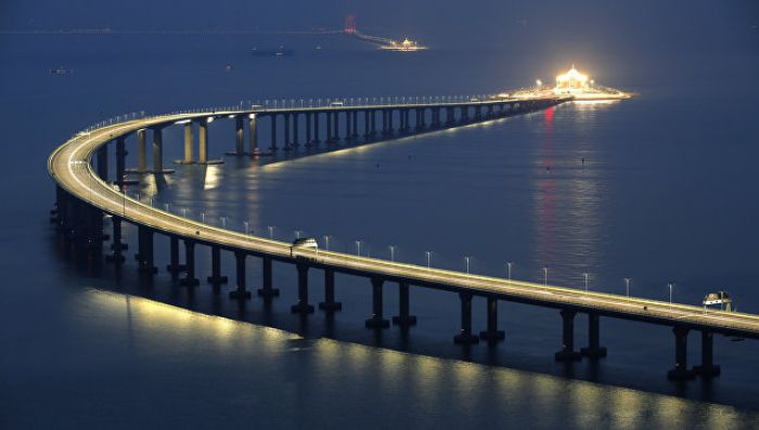 В Китае открыли самый длинный в мире морской мост 