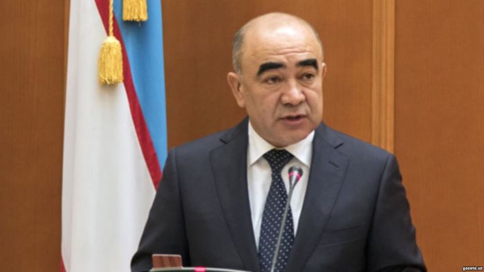 В Узбекистане вице-премьера сняли с должности после инцидента с "наказанием" 