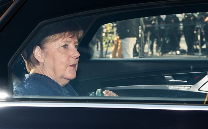 Меркель объяснила свое заявление об уходе из политики 