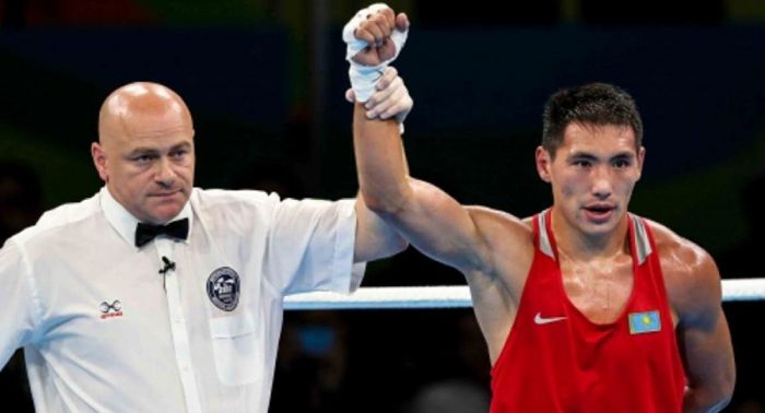Казахстанский боксер победил "Зверя" и взлетел в мировом рейтинге 