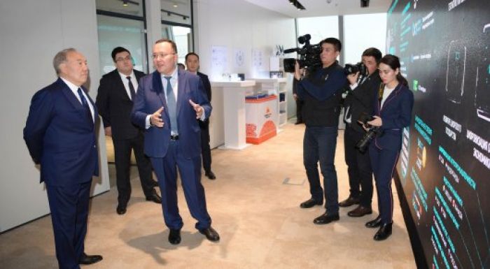 Назарбаев рассказал о создании клуба QazAngels 