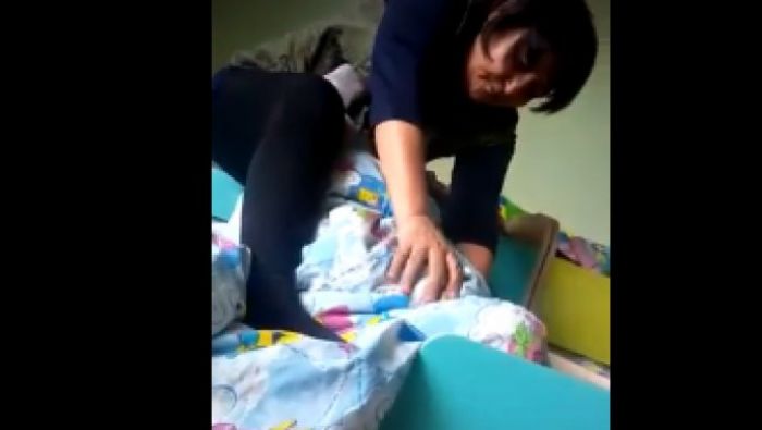 Суд над душившей ребенка воспитательницей детсада начался в Темиртау