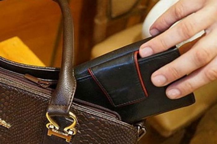 Экс-ответсека Минтуризма РК Мусина за кражу 1,8 млн тенге заставят отработать 300 часов 