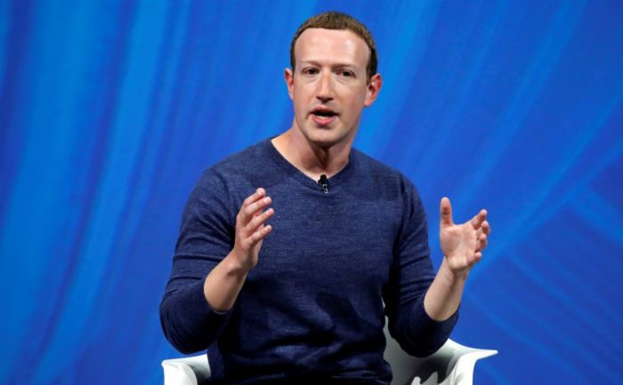 WSJ узнала о словах Цукерберга о работе Facebook «в условиях войны» 