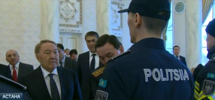 POLITSIIA: Назарбаеву показали новую форму полицейских 