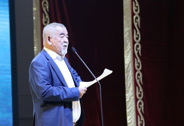 «Ищу казаха»