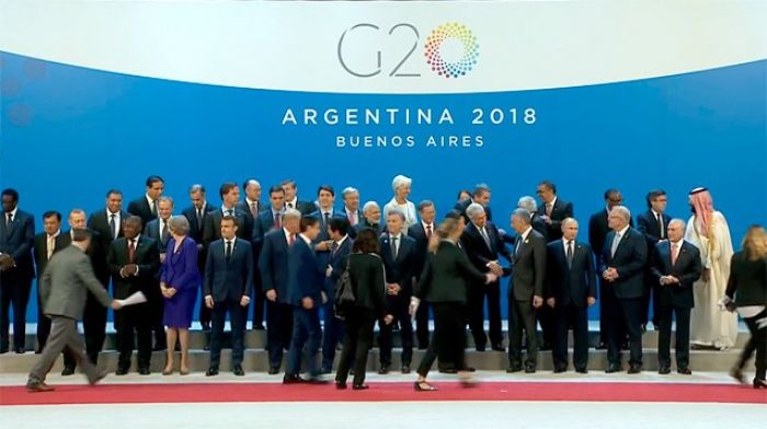 Путин и Трамп не поприветствовали друг друга на фотографировании перед саммитом G20