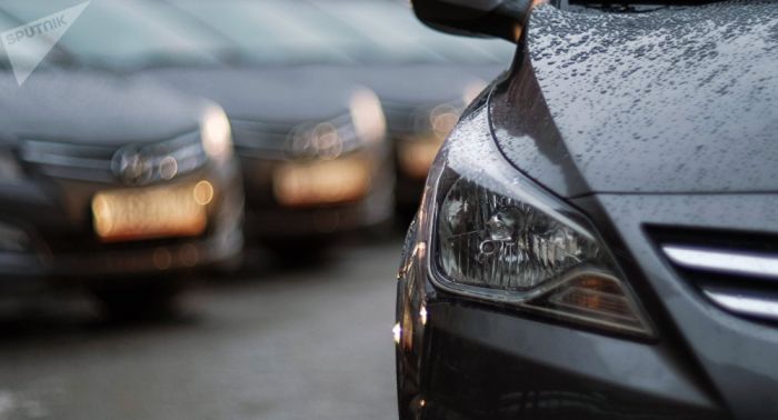 Астанчанке по ошибке насчитали долг по налогам на 223 автомобиля 