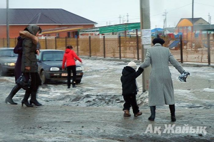 Сильный гололёд в Атырау
