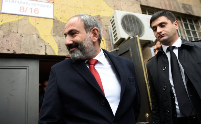 Блок Пашиняна упрочил лидерство на выборах после подсчета 50% голосов 