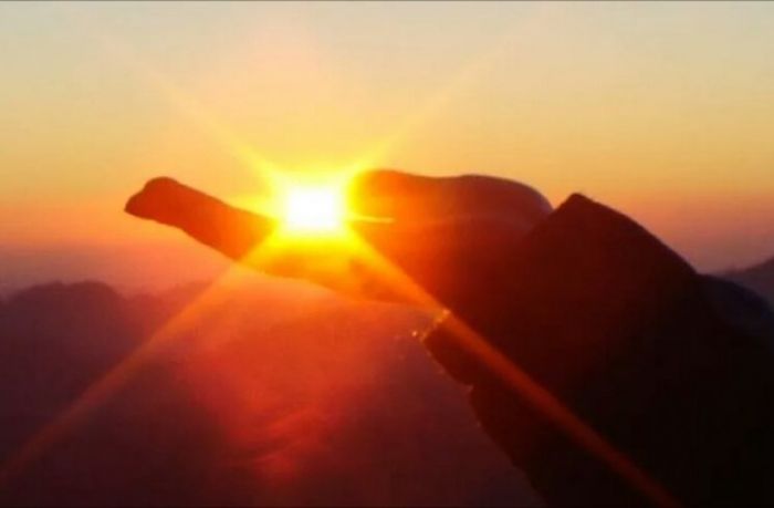 Луч надежды. Или всё-таки лучик?