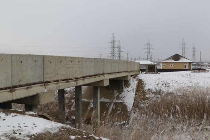 Соседский спор на закрытом мостике 