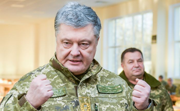 Порошенко анонсировал новые санкции против России 