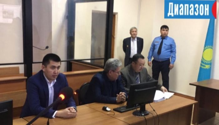 Актюбинца осудили за финансовую пирамиду. Потерпевшие разгромили зал суда 