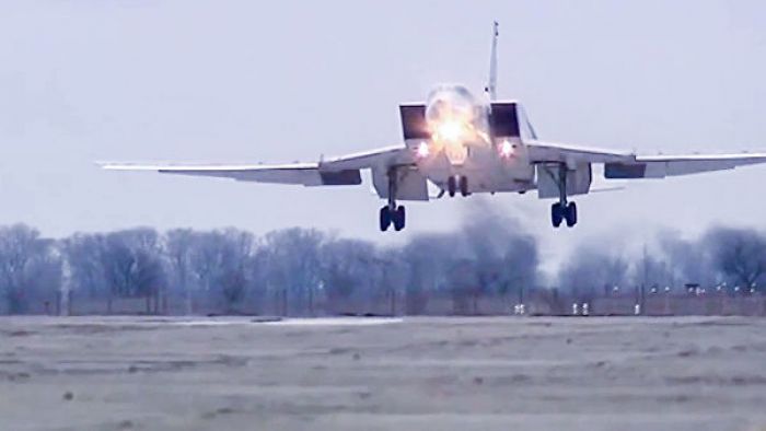 В сети появилось видео крушения Ту-22М3 в Мурманской области 