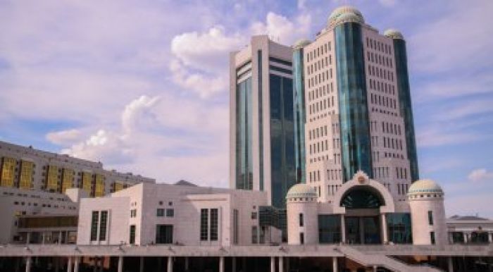 Назарбаев: Вы трусы, а не министры