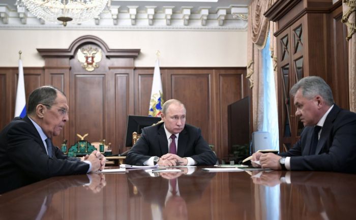 Путин заявил о приостановке участия России в договоре о ракетах