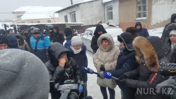 Пять маленьких свертков: погибших в страшном пожаре детей хоронят в Астане  