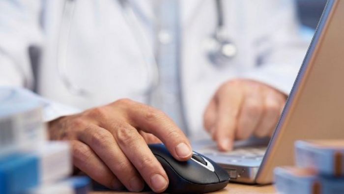 Шпекбаев сомневается в необходимости справок 083 и 086 