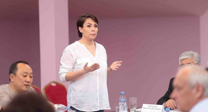 Аружан Саин: зачем нужны общественные советы, если людям приходится выживать 