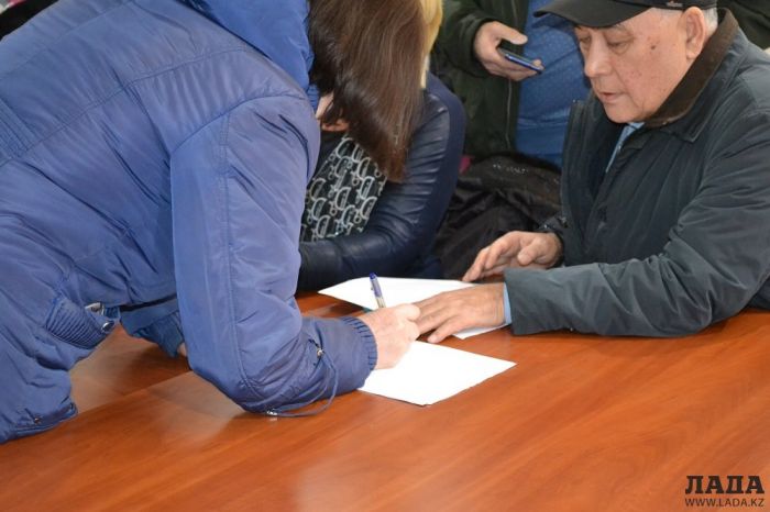 Жители Актау написали письмо Нурсултану Назарбаеву