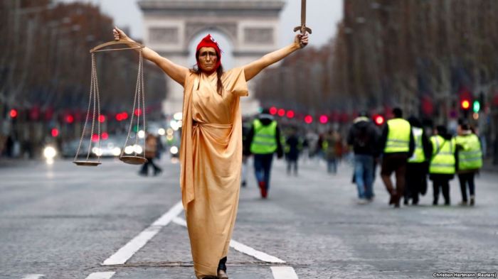 В Париже и других городах Франции прошли новые акции протеста