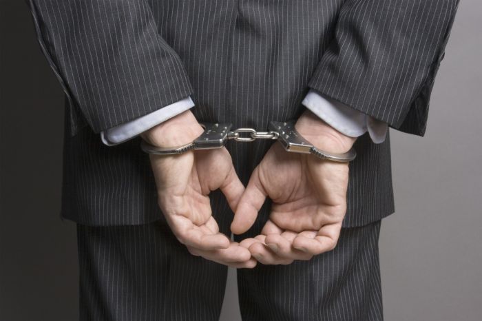 Сотрудника Нацбюро по противодействию коррупции арестовали за получение взятки в Костанае 