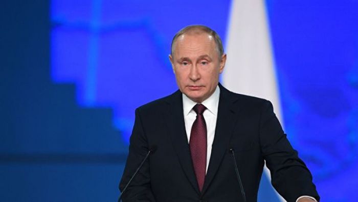 Путин объявил об увеличении детских пособий 