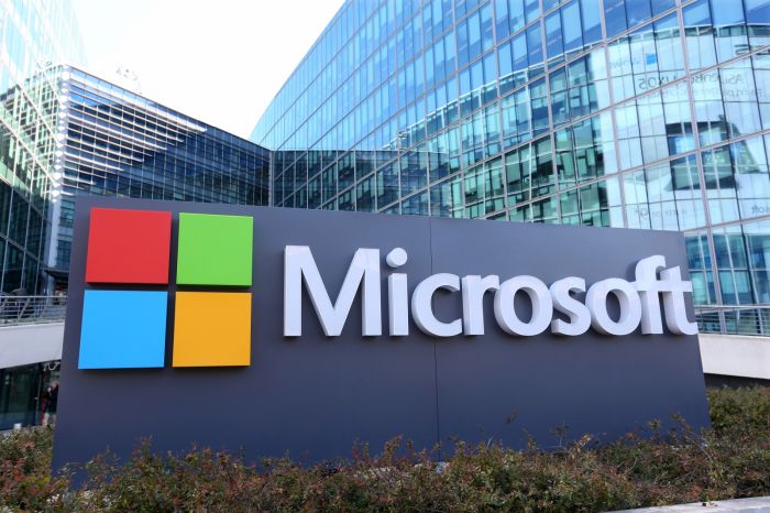Сотрудники Microsoft выступили против контракта компании с армией США