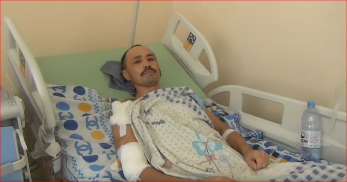 Выпавший из окна полиции Уральска активист рассказал о том, что произошло в тот день