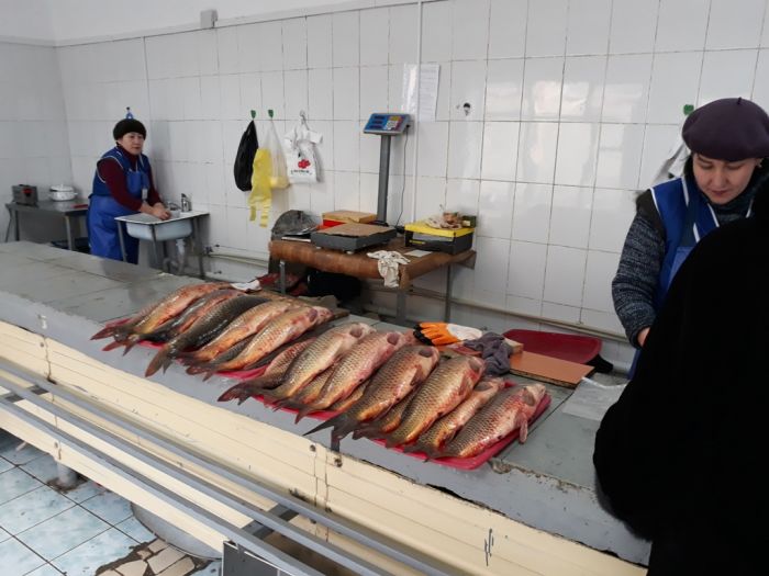 Рыбные ряды сильно поредели 