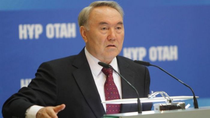 Назарбаев: Какие-то начальники таможню "держат". Какие начальники? 