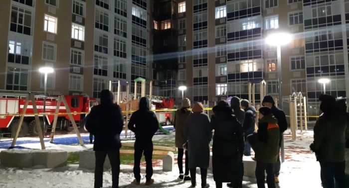 Пожар в жилом комплексе в Астане: пять человек госпитализированы 