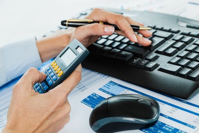 Банки обяжут оставлять на счетах должников не меньше суммы прожиточного минимума