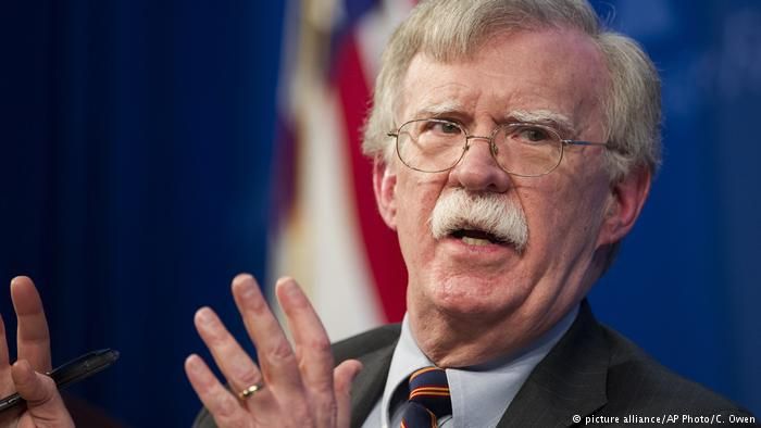 США готовят широкую коалицию в Венесуэле для замены Мадуро 