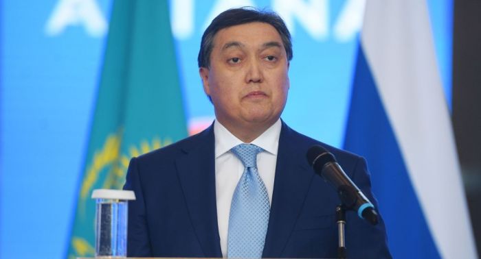 Мамин распределил обязанности между вице-премьерами 