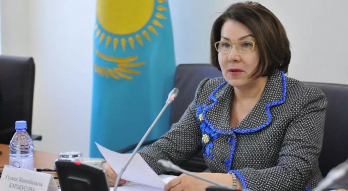 "Чтобы не мешать детям". Карагусова предложила старикам жить в кооперативах 